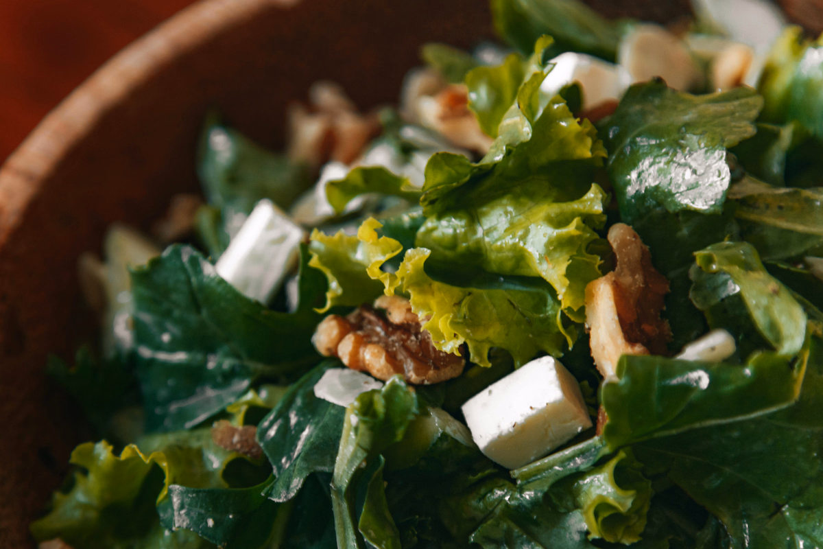 Arugula Salad with Walnut Croutons (2)