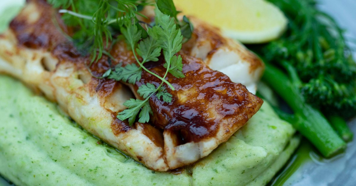 Puree Fish Lemon Fish with Puree of Sweet Peas | WHFoods.info