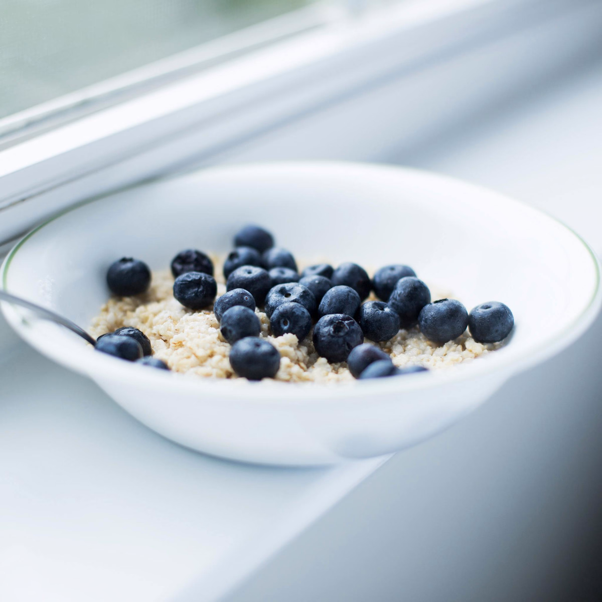 Power Oatmeal with Berries